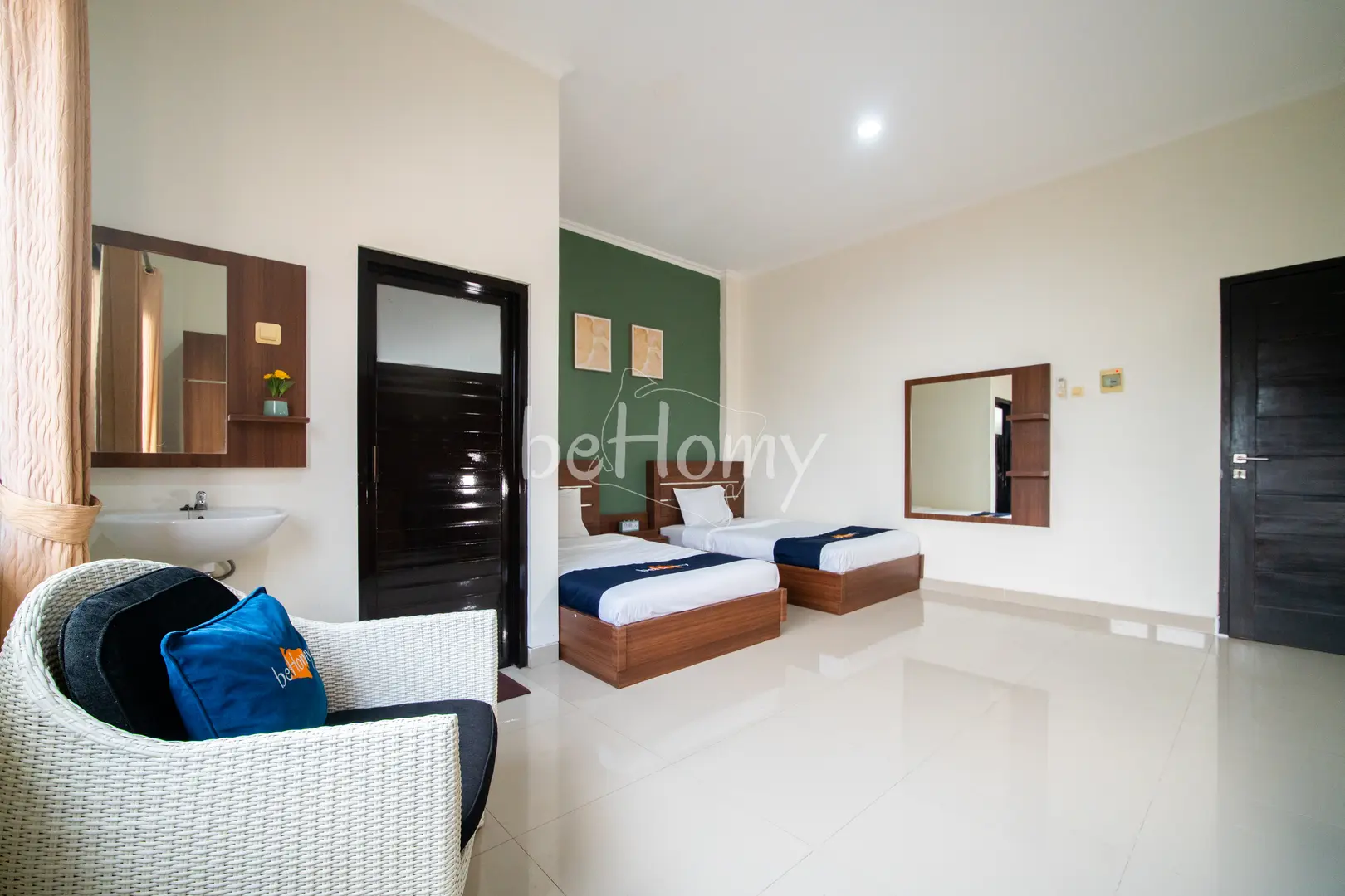 foto properti Behomy Harlin Solo