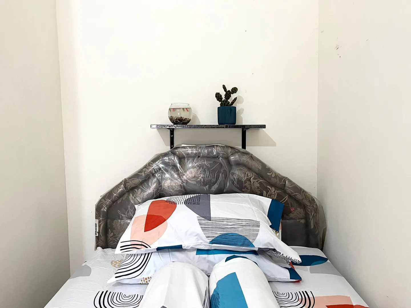 foto kamar Tipe Standar properti Behomy E12 Siwalankerto