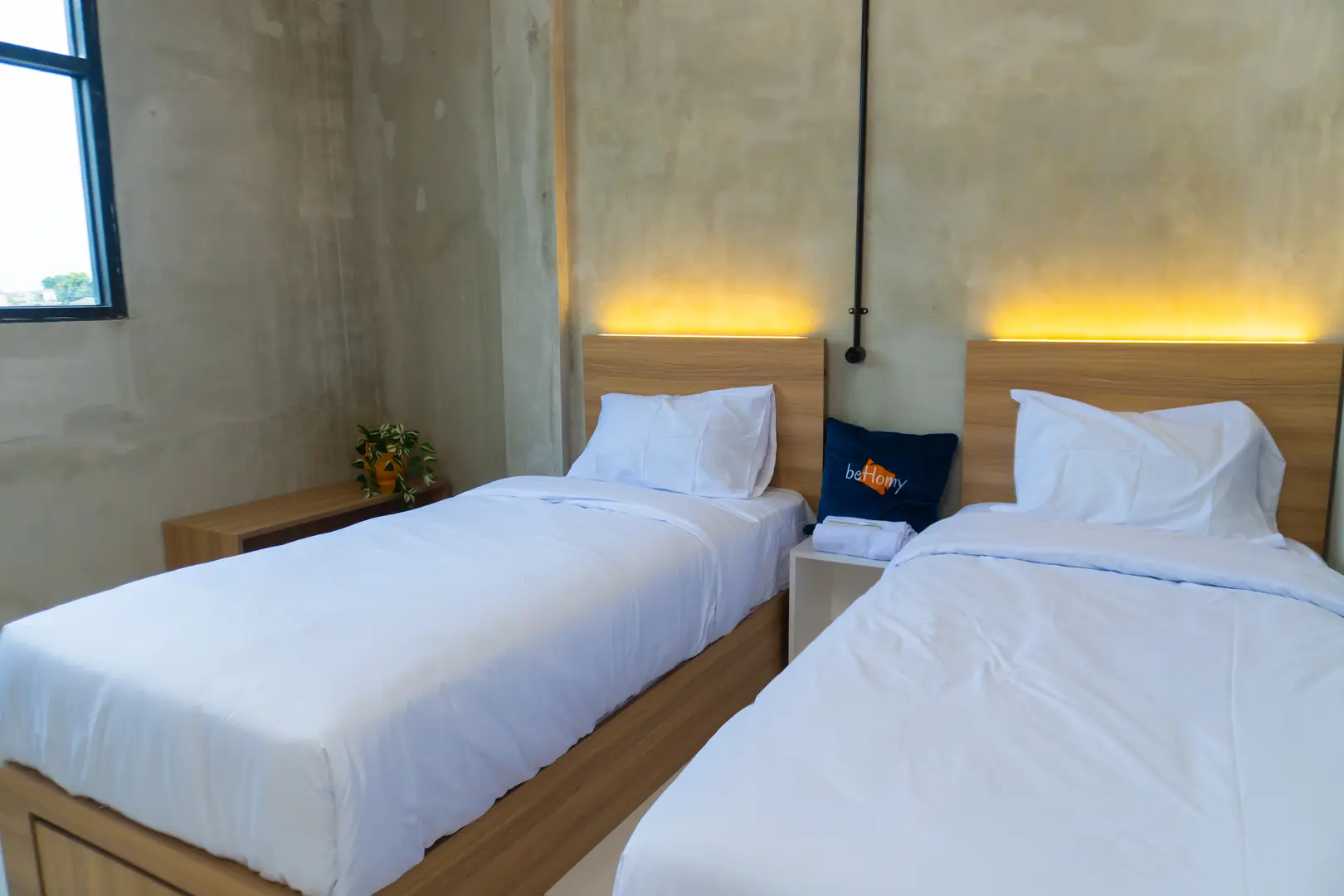 foto kamar Tipe Twin Bed properti Behomy Crown Cikokol
